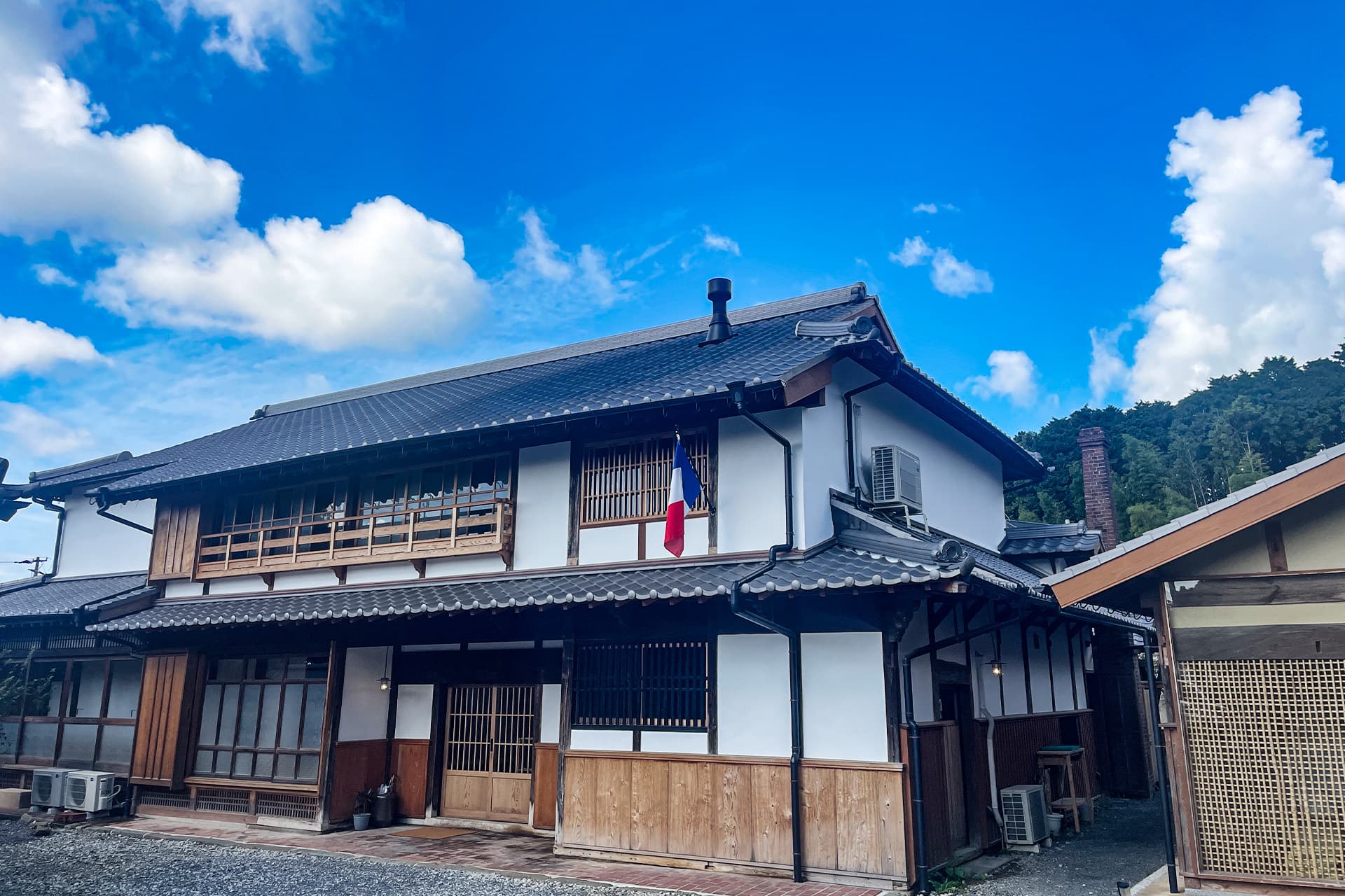 ペットと泊まれるフレンチレストラン「オーベルジュ カラ 宗像 by ritomaru」ペア宿泊券【株式会社りとまる】_HA1619