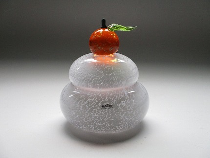 ガラス置物＜鏡餅（大）＞　◆マルティグラス[A0538]