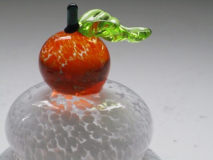 ガラス置物＜鏡餅（大）＞　◆マルティグラス[A0538]