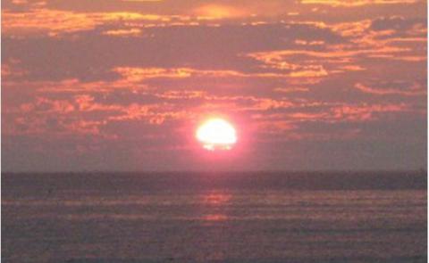 【ペア宿泊券】海と夕陽の見える宿　華杏(はなあんず)弥太楼[E0452]