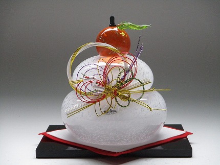 ガラス置物＜鏡餅（大）＞　◆マルティグラス[A0538]