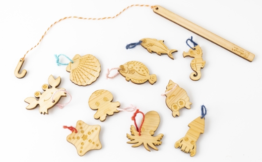 薪ストーブ＆木工 木ん家 九州産ヒノキの木製さかな釣り 魚釣り さかな釣り 釣り 手作り おもちゃ 玩具 木 ヒノキ 木製 子供用 子ども用 九州 福岡県 福岡 ふくおか うきは市