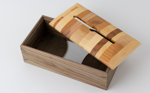 Design Labo i 地元杉・銀杏・欅 ティッシュケース (ストライプ)