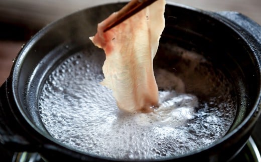 【希少種の極上の味】耳納あかぶた ロースしゃぶしゃぶ用 900g (150g×6パック)【リバーワイルド・ハム・ファクトリー】 真空パック 冷凍 豚肉 しゃぶしゃぶ ロース スライス