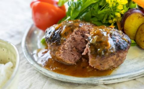 【ジビエ】 肉汁溢れる ジビエ肉 ハンバーグ 180g×4個 ジビエハンバーグ ジビエ ジビエ料理 ジューシー 猪肉 鹿肉 アナグマ肉 おかず 惣菜 お弁当 BBQ バーベキュー キャンプ キャンプ飯 加工食品 お取り寄せ 福岡県 うきは市