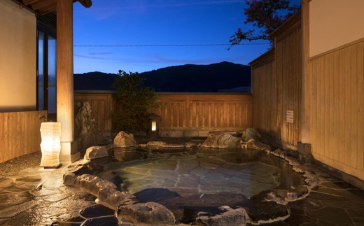 【1泊2食 (休前日) ペア宿泊券】筑後川温泉 桑之屋 宿泊券 ペア 温泉 源泉かけ流し 家族風呂 風呂 入浴 宿泊 予約制 旅行 体験 チケット 九州 福岡県 福岡 ふくおか うきは市