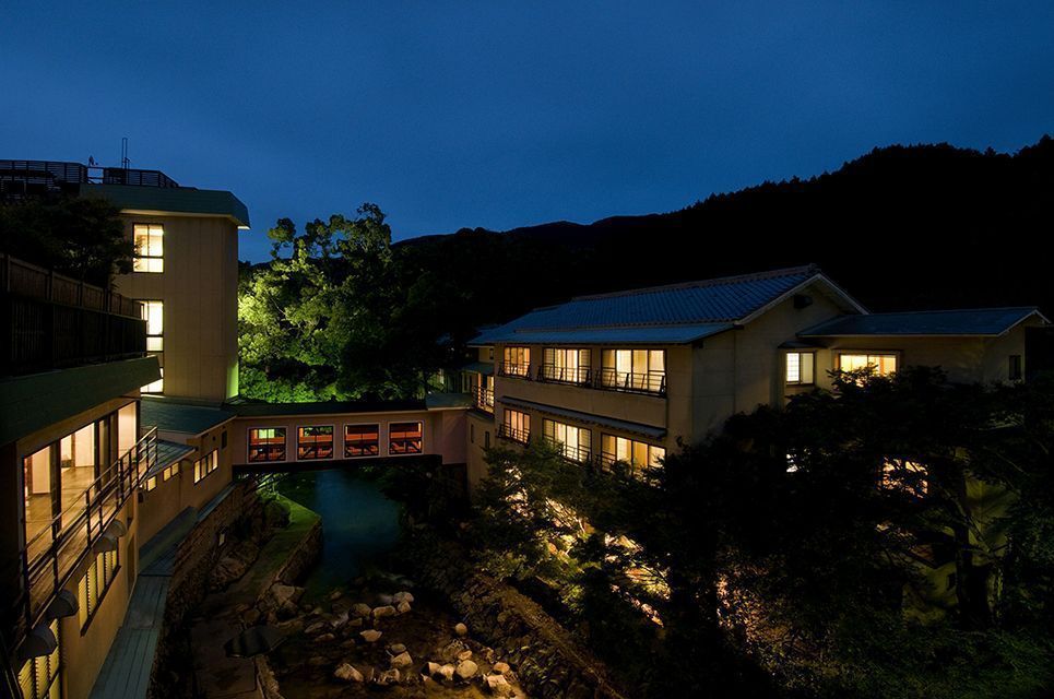 M54 脇田温泉料理が選べる宿泊チケット【ペア】母の日 プレゼント ギフト 食べ物 食事 ランチ 食事券 レストラン 旅行 宿泊