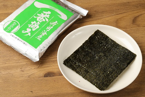 福岡有明海産 【漁師の奥さんたちが有明海で作った 5つの味が楽しめる 自慢の味付のり】 板のり1枚分(8切8枚)×30袋 [M405] 海苔 ノリ ご飯 おつまみ おやつ おにぎり おにぎらず キンパ 手巻き 寿司 塩 国産