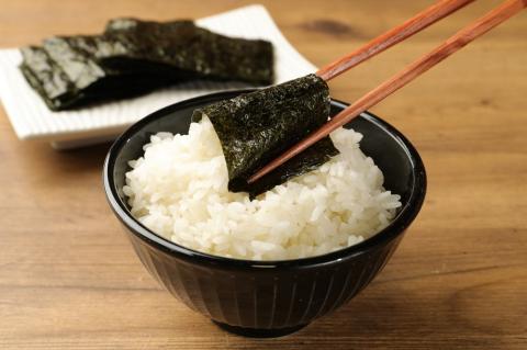 福岡有明海産 【味付海苔・梅しそ風味味付海苔・明太子風味味付海苔 3種詰合せ】 板のり4枚分(8切32枚)×6本セット [M403] のり ノリ ご飯 おつまみ おやつ おにぎり おにぎらず キンパ 手巻き 寿司 塩 国産