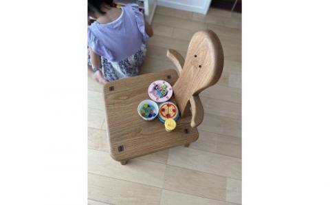 M339〈工房SHIMS〉キッズチェアー・ビー (座面350×350mm 座高200mm 背の高さ350ｍｍ）