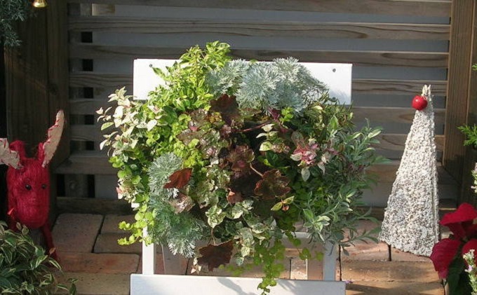 季節のお花でハンキングバスケット（グリーン･ホワイト･ブルー系）