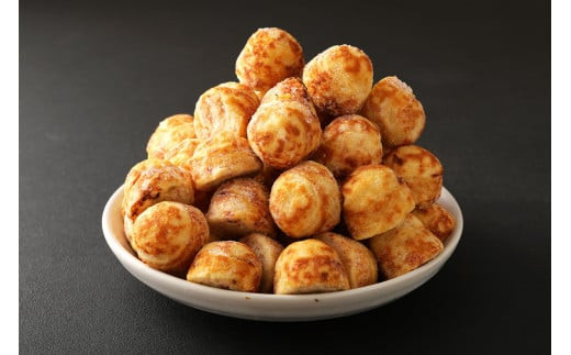 A167  八ちゃんたこ焼き 150個 (50個入×3)＋ 八ちゃん堂 オリジナル 昔ながら の たこ焼ソース  (300g)  セット