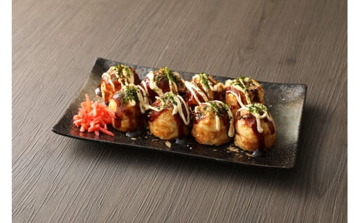 A167  八ちゃんたこ焼き 150個 (50個入×3)＋ 八ちゃん堂 オリジナル 昔ながら の たこ焼ソース  (300g)  セット