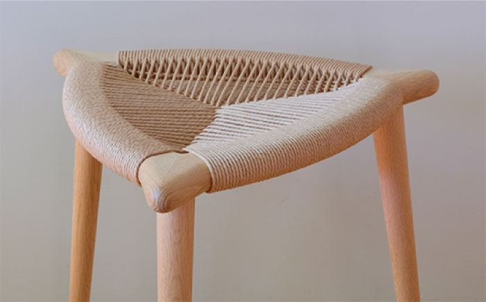 Three-legged Stool “BOW” 〈Oak x Natural〉 糸島市 / nomade design 椅子 クラフト [AIF012]