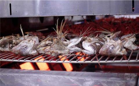 天然真鯛の出汁 だしスープっ鯛！！220ml×3本 10倍希釈 福岡県糸島市 やますえ [AKA013]