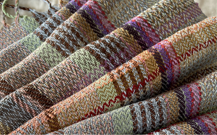 【一点物】草木染めシルクのマフラー ≪糸島≫【工房Te・Te】 [AOB014]