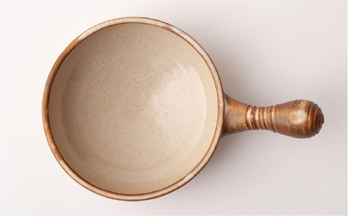 【年内発送】アヒージョ 鍋 小 （ 焦げ白 ） 《糸島》【窯元ろくろ /浅見大輔】 食器 調理器具 直火 オーブン [AUJ001]