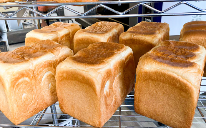 トーストが美味しい！【冷凍】こだわり 食パン 4本 (プレーン)  糸島市 / 糸島食ぱんや [AAP004]