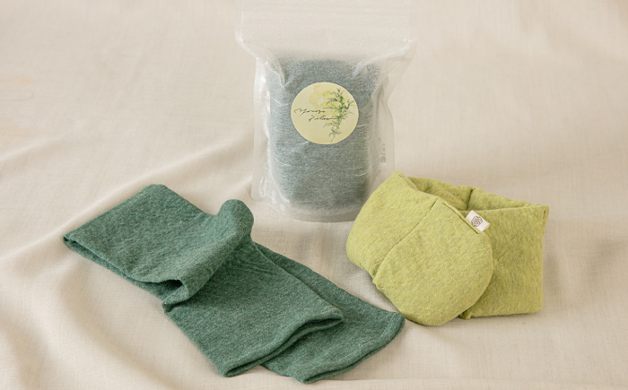 8種の植物の蒸気で温める よもぎピロー/カバーセット（有機小豆玄米よもぎカイロ) 糸島市 / - suu - / 枕 ピロー ネックピロー よもぎ [ADQ011]