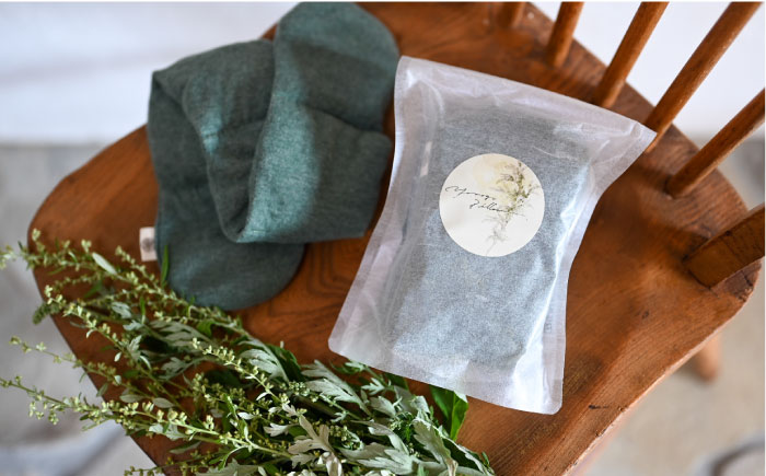 8種の植物の蒸気で温める よもぎピロー（有機小豆玄米よもぎカイロ) 糸島市 / - suu - / 枕 ピロー ネックピロー [ADQ010]