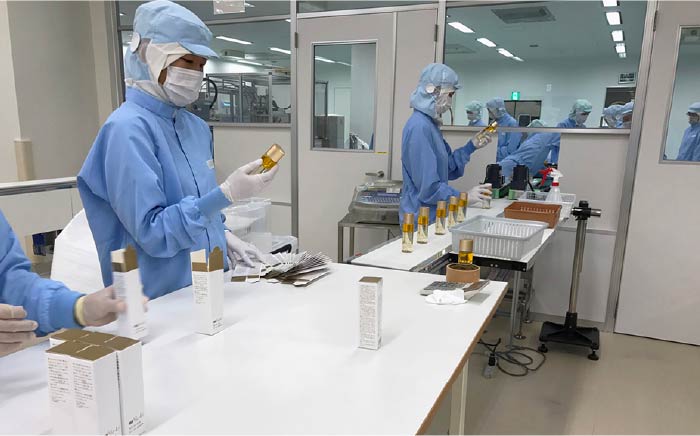 【年内発送】オールインワンオイルインセラム [AHJ002]