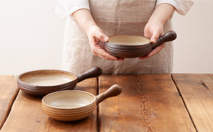 【年内発送】アヒージョ 鍋 小 （ 濃い茶 ） 《糸島》【窯元ろくろ /浅見大輔】食器 調理器具 直火 オーブン [AUJ002]【12/25入金分まで年内発送】