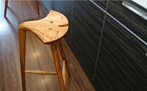 銀杏のスツール（ハイスツール）≪糸島≫【工房はーべすと】椅子/クラフト/木工家具/オリジナル [AYA041]