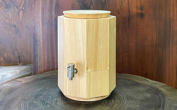 【那珂川市産ひのき使用】　「木製八角形サーバーHINOKI」(文字入れ可)＜植木林業株式会社＞那珂川市 [GEZ001]