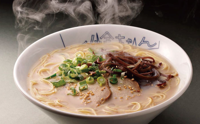 博多屋台「小金ちゃん」とんこつラーメン 16人前（2人前×8袋）＜株式会社フーデリジェンス＞那珂川市 豚骨ラーメン [GBT002]