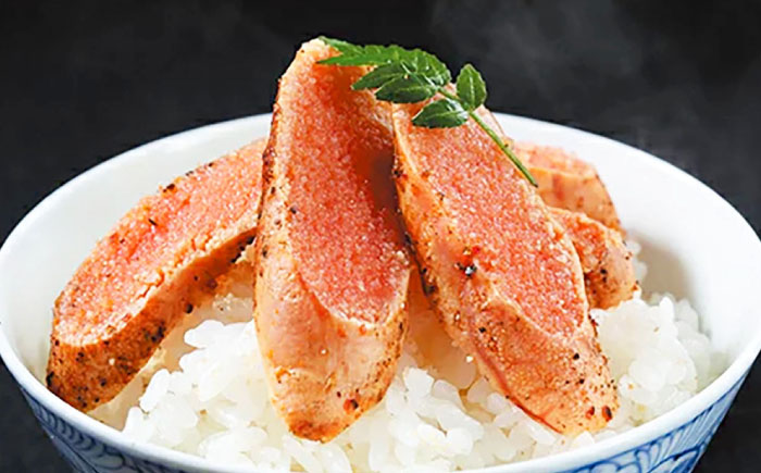 【博多ふく富】炙りめんたいこ（135g）＜一般社団法人地域商社ふるさぽ＞ 那珂川市 [GBX218]