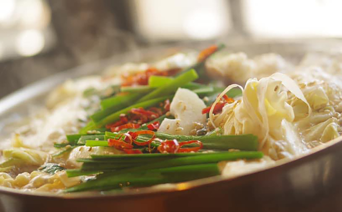 【兆や】もつ鍋2～3人前セット（醤油味）＜一般社団法人地域商社ふるさぽ＞ 那珂川市 [GBX242]