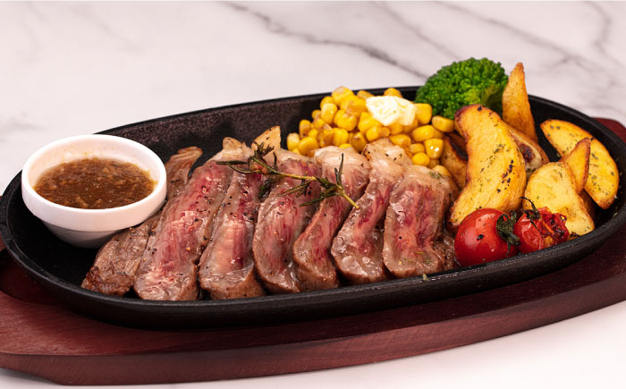 博多和牛 サーロインステーキ 約750g（250g×3枚）自家製ジャポネソース付き＜株式会社くしだ企画＞那珂川市 [GZI009]