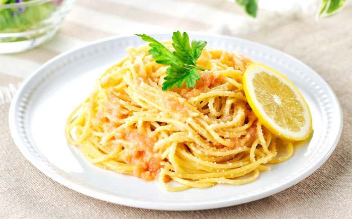 食卓のやまや 明太ばらこ スタンドパウチタイプ 300g 2個 ＜やまや＞那珂川市 [GAK084]