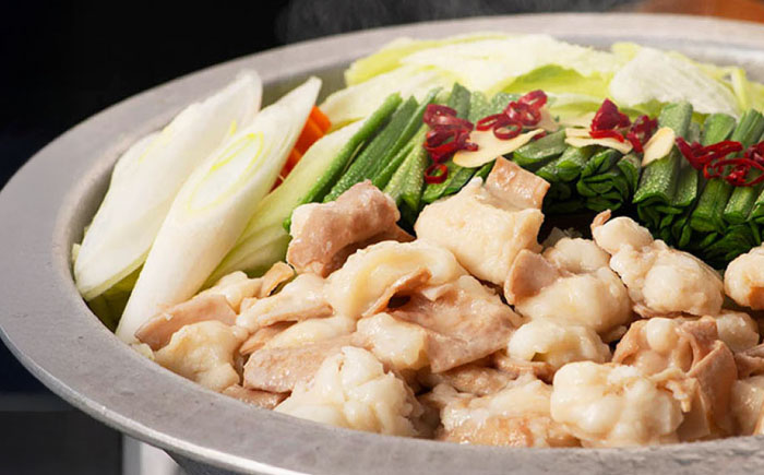 精肉店のもつ鍋セット＜一般社団法人地域商社ふるさぽ＞ 那珂川市 [GBX256]