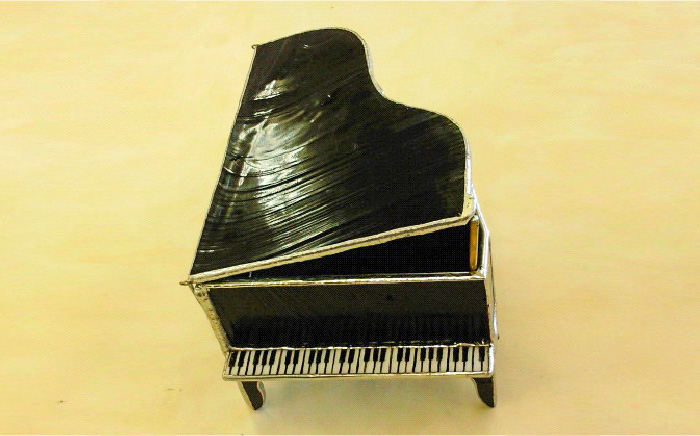 【ステンドグラスのある暮らし】ピアノ＜ウェーブGグラス工房＞那珂川市 ステンドグラス 雑貨 インテリア [GAW018]