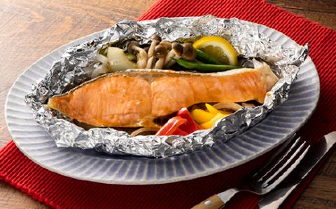 AB204.定塩（塩鮭）銀鮭極厚切身（約１．２キロ）