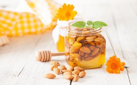 AB460.無塩・素焼きのアーモンド2,000g(500g×4袋)保存に便利なアルミチャック袋でお届け！