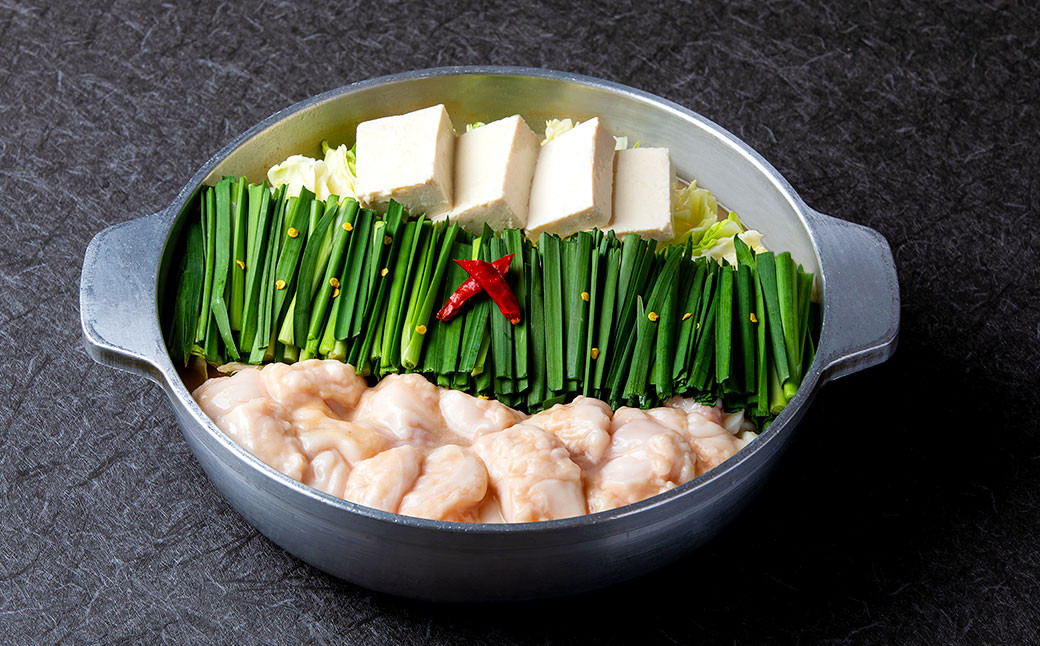 博多味処「いろは」の 博多もつ鍋 5～6人前 あごだし味噌