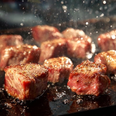 【A4～A5】博多和牛サイコロステーキ　800g(400g×2p)(水巻町)【配送不可地域：離島】