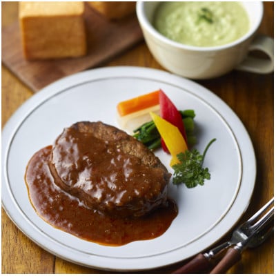 ぶどうの樹の自家製デミグラスハンバーグ(5個)セット【冷凍】【配送不可地域：離島】