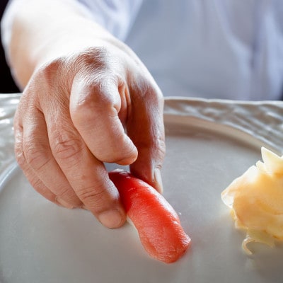 海を見ながら特上鮨を堪能! ぶどうの樹　鮨屋台ペア お食事券