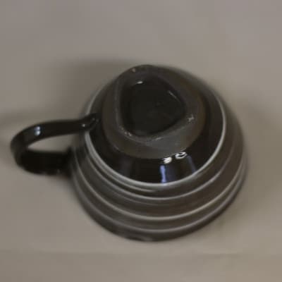 刷毛目赤土三角カップ