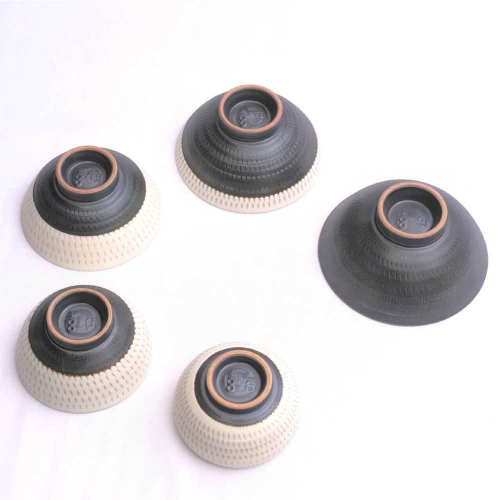 FR9 百碗 白釉鉄黒釉掛分飛鉋 (カネハ窯)