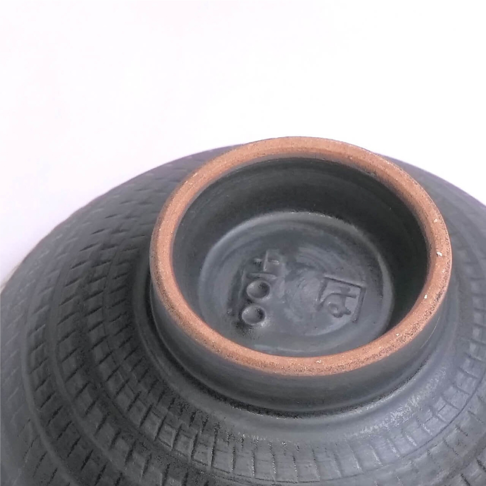 FR9 百碗 白釉鉄黒釉掛分飛鉋 (カネハ窯)