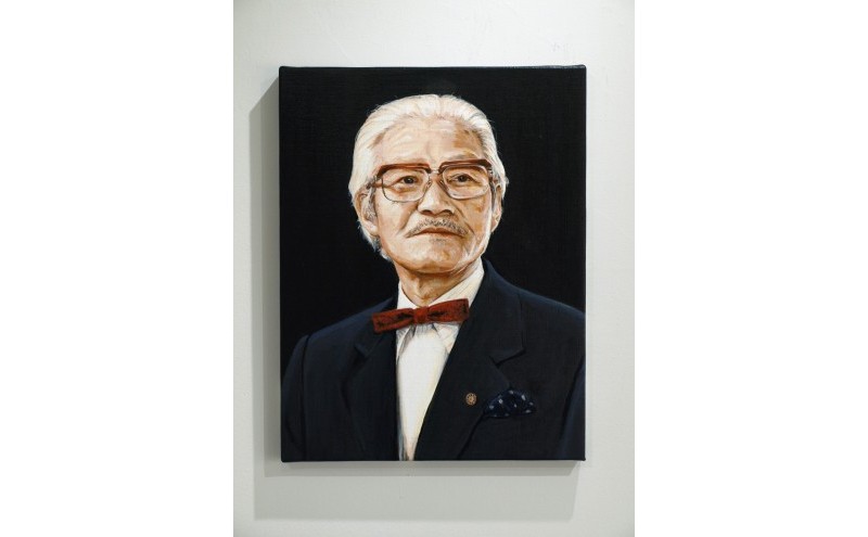 ご遺影を高級感のある油絵で描きます（53×45cm・背景無地）