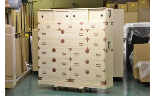 「桐箪笥再生（リフォーム） 幅180cm AH060」　もったいない!