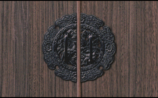 桐たんす専門店より 「ぼたん(衣装たんす)」 【経年変化を楽しめる伝統家具】 丁寧に手作業で仕上げた、開戸付きの総桐たんす 職人による、手作り・手仕上げの工場よりお届け／総桐箪笥和光　AH085