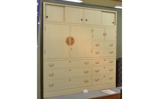 【受注生産】一間箪笥「蔓」 【畳一枚の面積!大型の桐たん