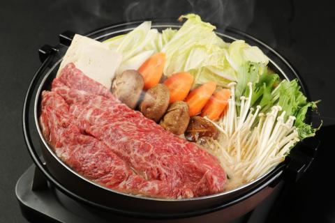 博多和牛 すきしゃぶ用 赤身肉 700g 牛肉 冷凍 すき焼き しゃぶしゃぶ 【2025年1月上旬より順次発送】