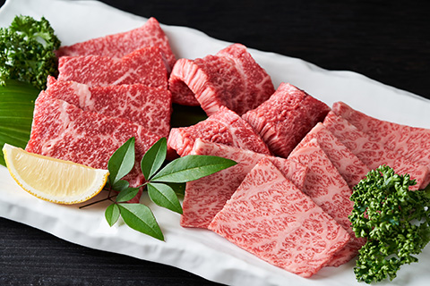【A4～A5】 博多和牛 焼肉用 1kg(500g×2p) 吉富町/株式会社MEAT PLUS [BGAB033] 肉 牛肉 牛 赤身 焼肉 焼き肉 焼肉セット 焼き肉ギフト やきにく BBQ バーベキュー ギフト 冷凍 国産 人気 おすすめ お取り寄せ 福岡県